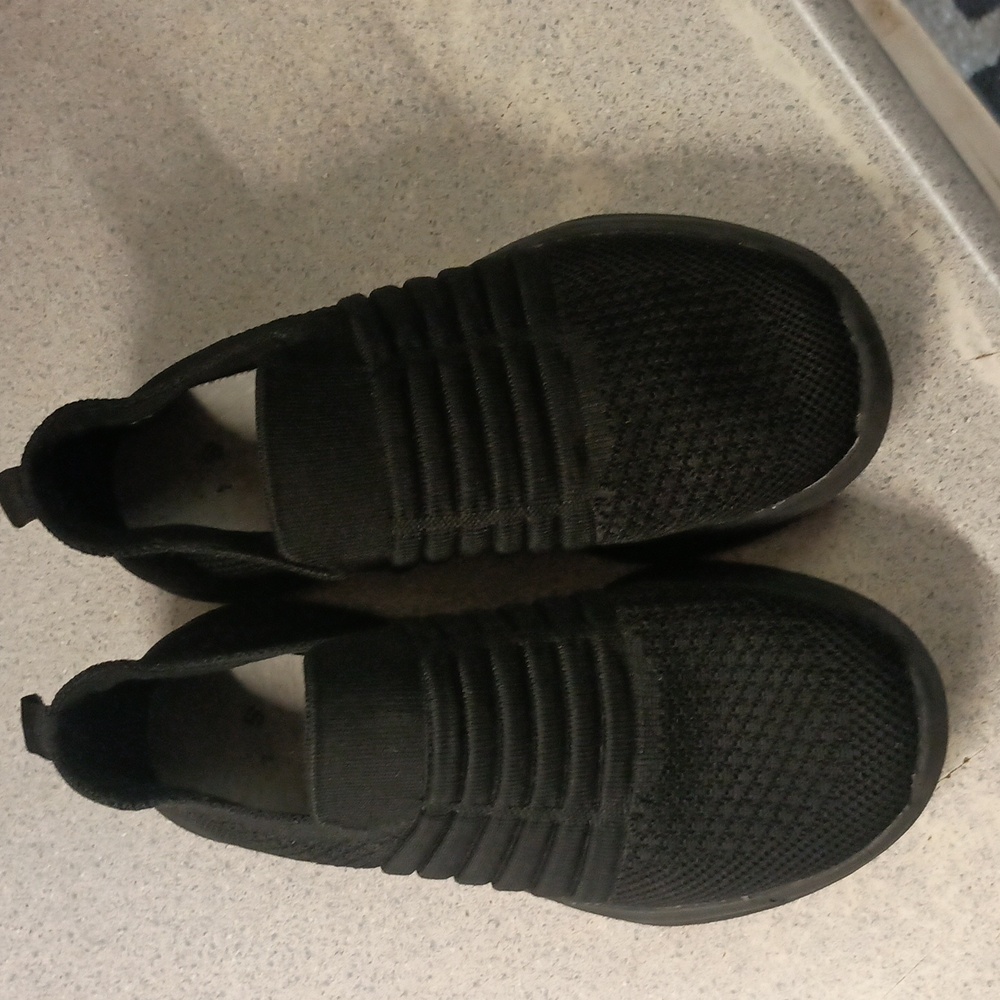 Clarks - Picture 2 of 8